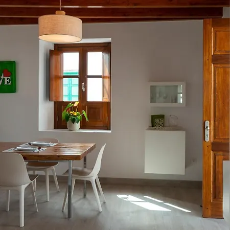 Casa Isabel Haria