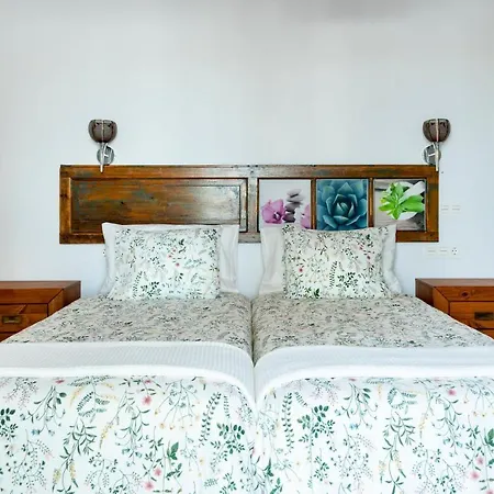 Casa Isabel Haria